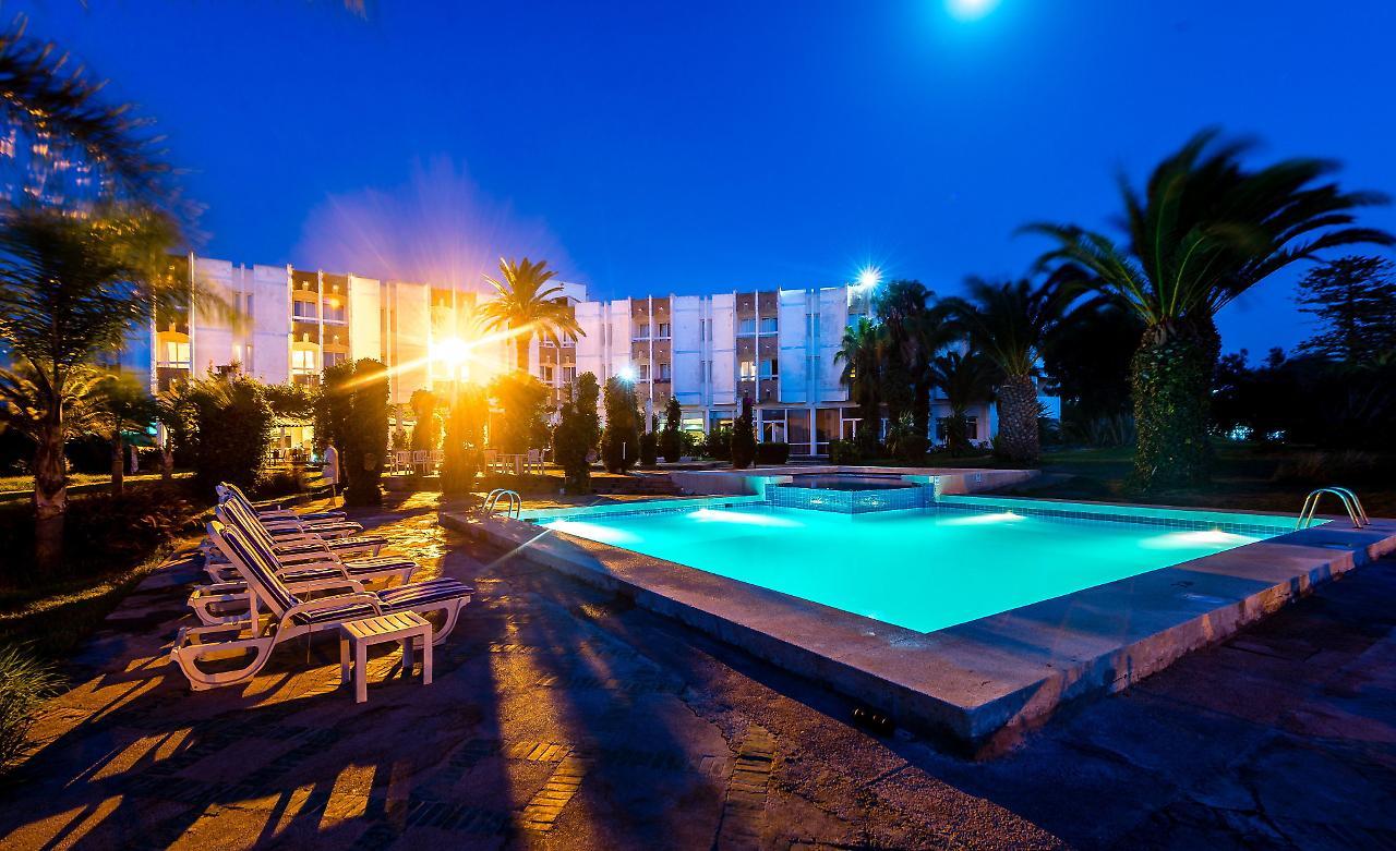 Farah Safi Hotel Luaran gambar