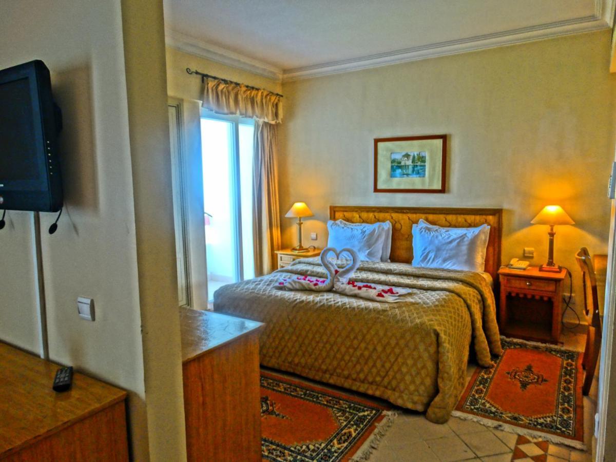Farah Safi Hotel Luaran gambar