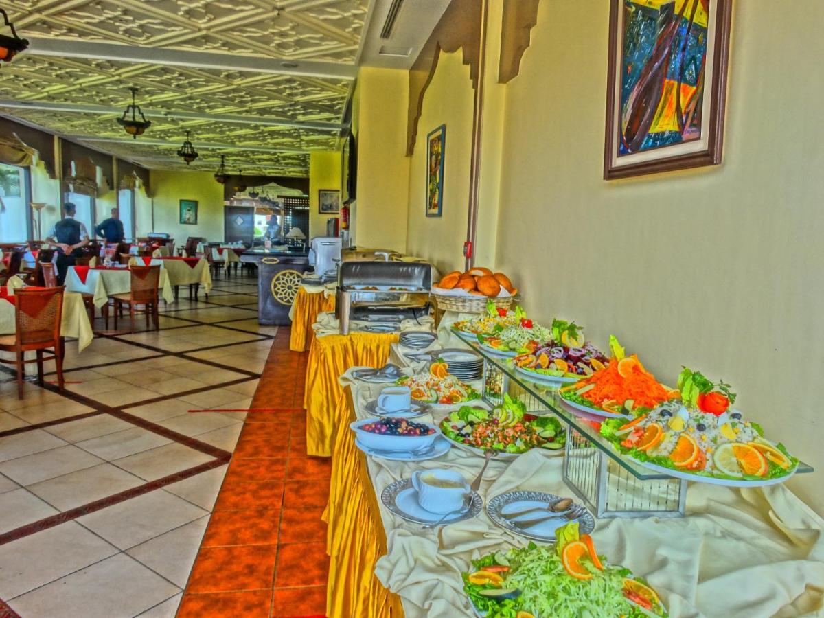Farah Safi Hotel Luaran gambar