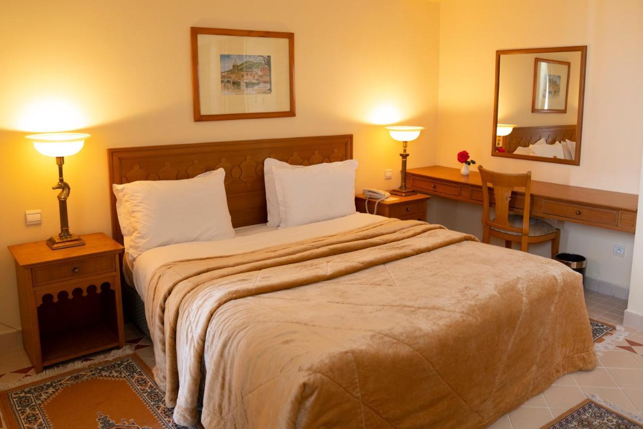 Farah Safi Hotel Luaran gambar