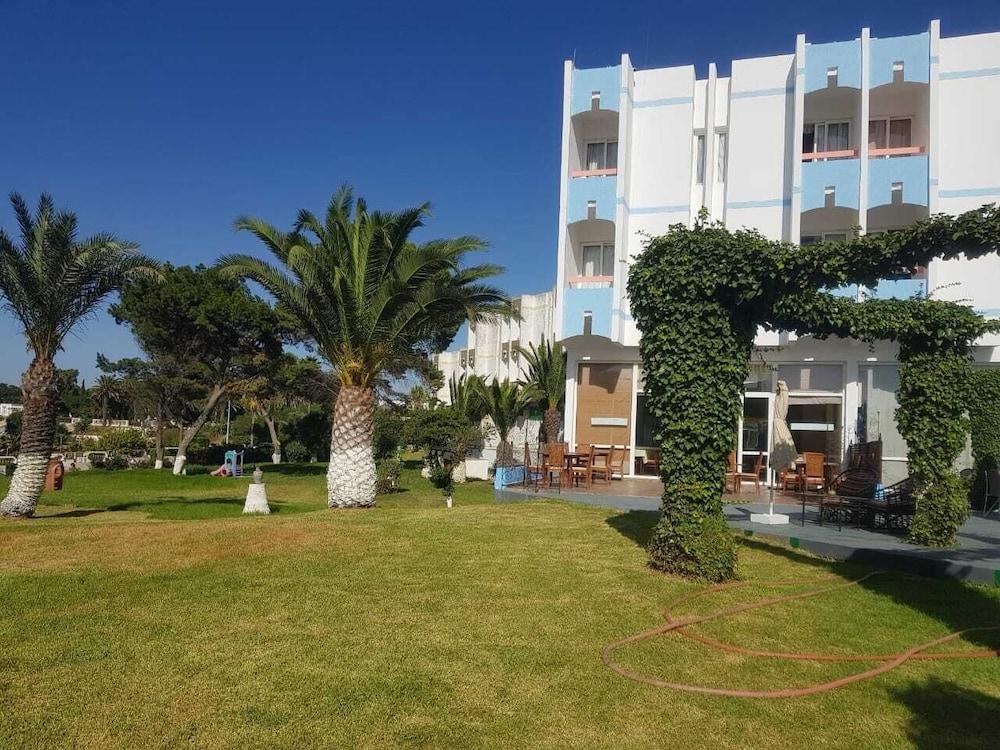 Farah Safi Hotel Luaran gambar