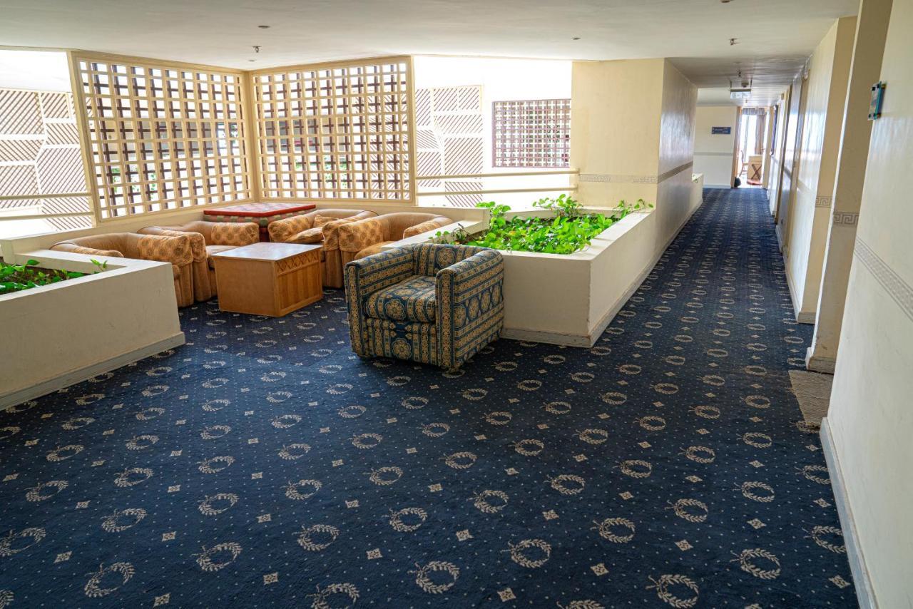 Farah Safi Hotel Luaran gambar