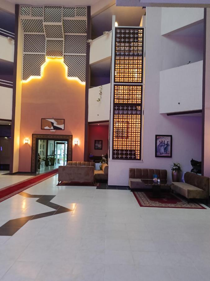 Farah Safi Hotel Luaran gambar
